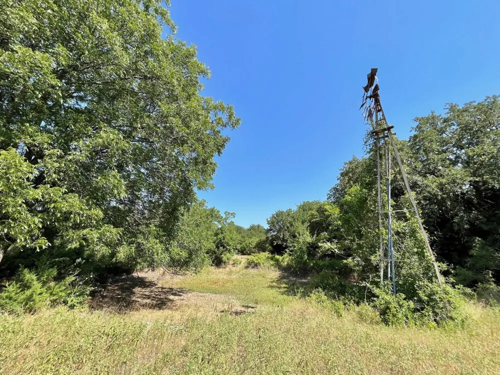 299 Private Road 1452 Chico, TX 76431