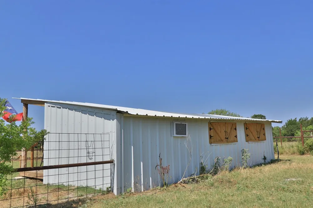 299 Private Road 1452 Chico, TX 76431