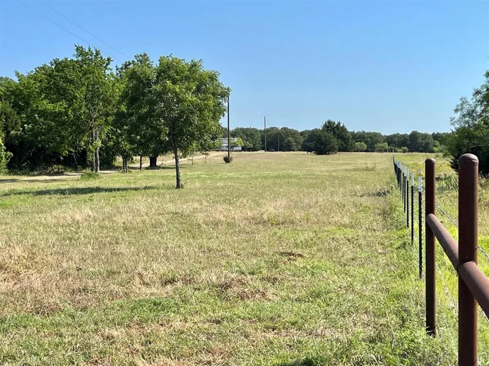 299 Private Road 1452 Chico, TX 76431