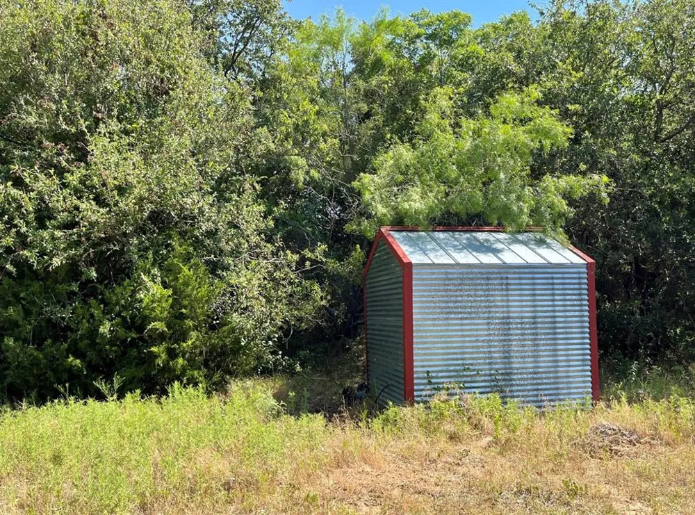 299 Private Road 1452 Chico, TX 76431
