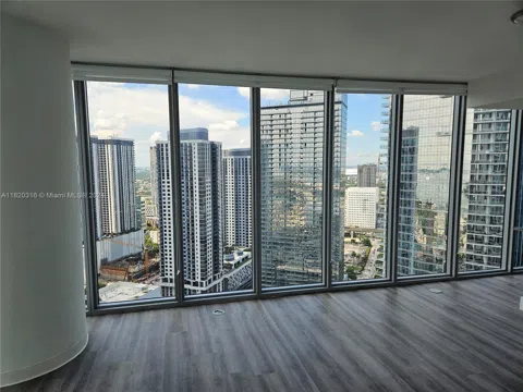 888 Biscayne Blvd #2701