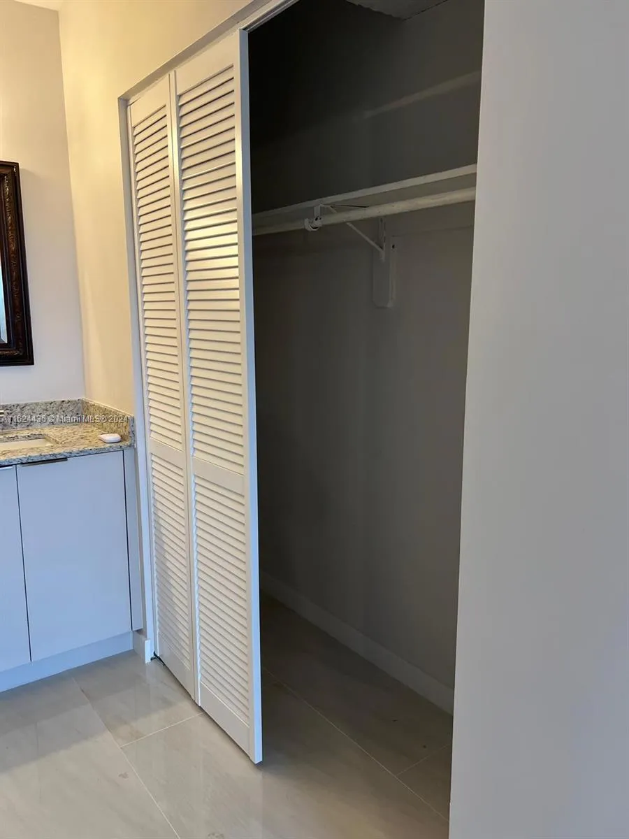 6580 W Flagler St #309 Miami, FL 33144