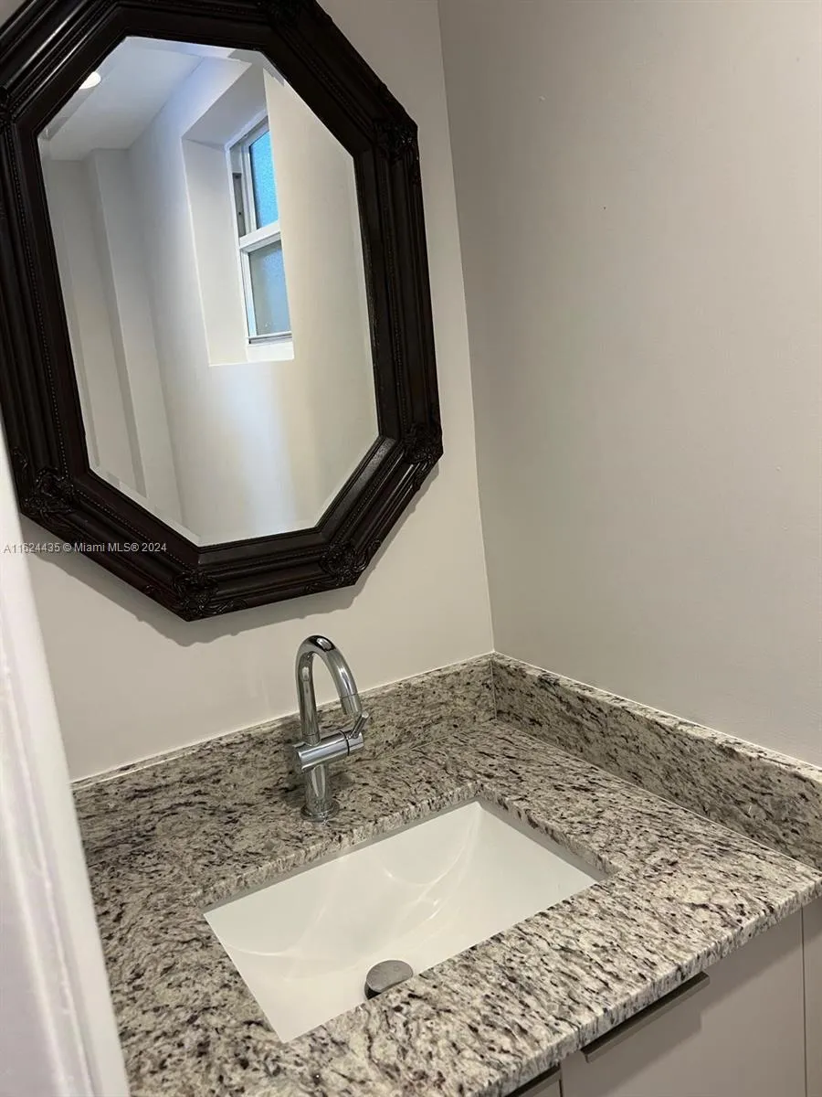 6580 W Flagler St #309 Miami, FL 33144