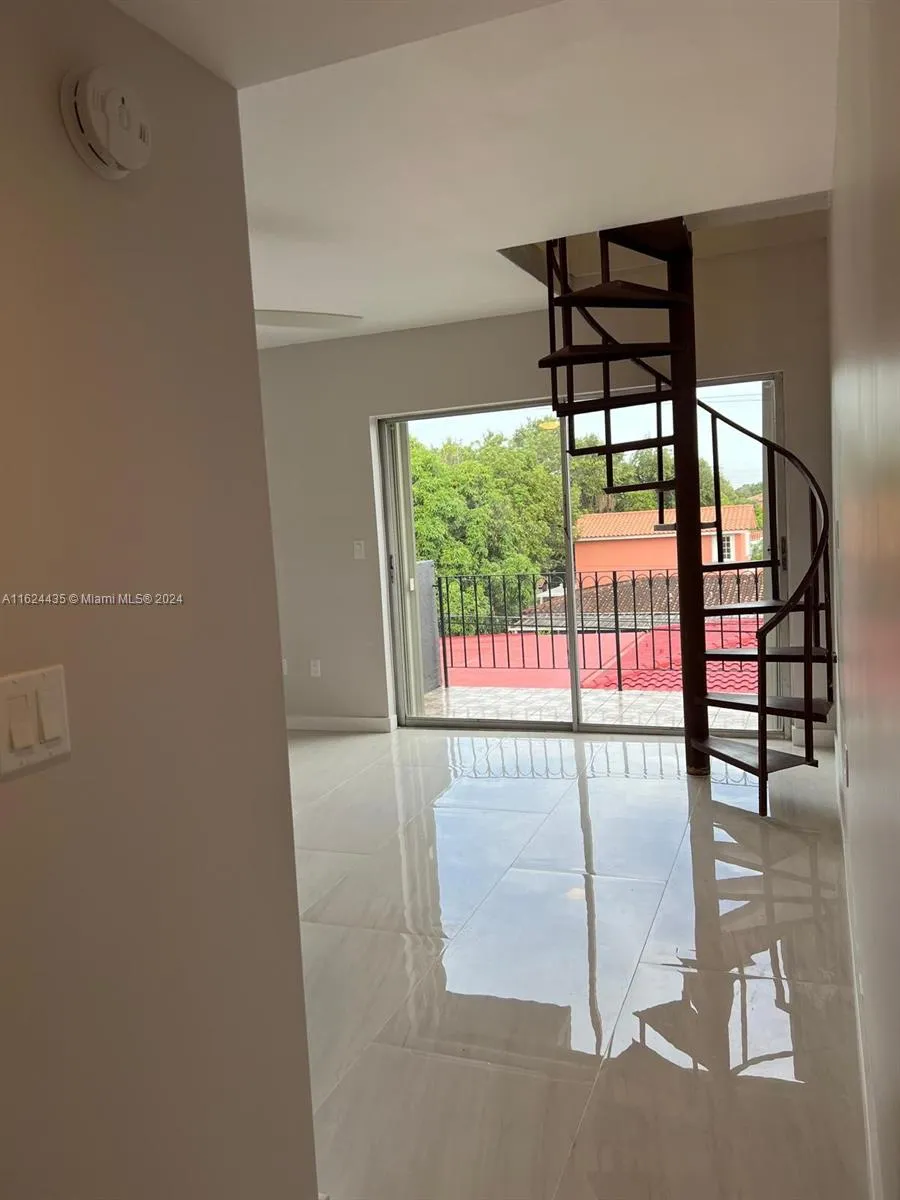 6580 W Flagler St #309 Miami, FL 33144