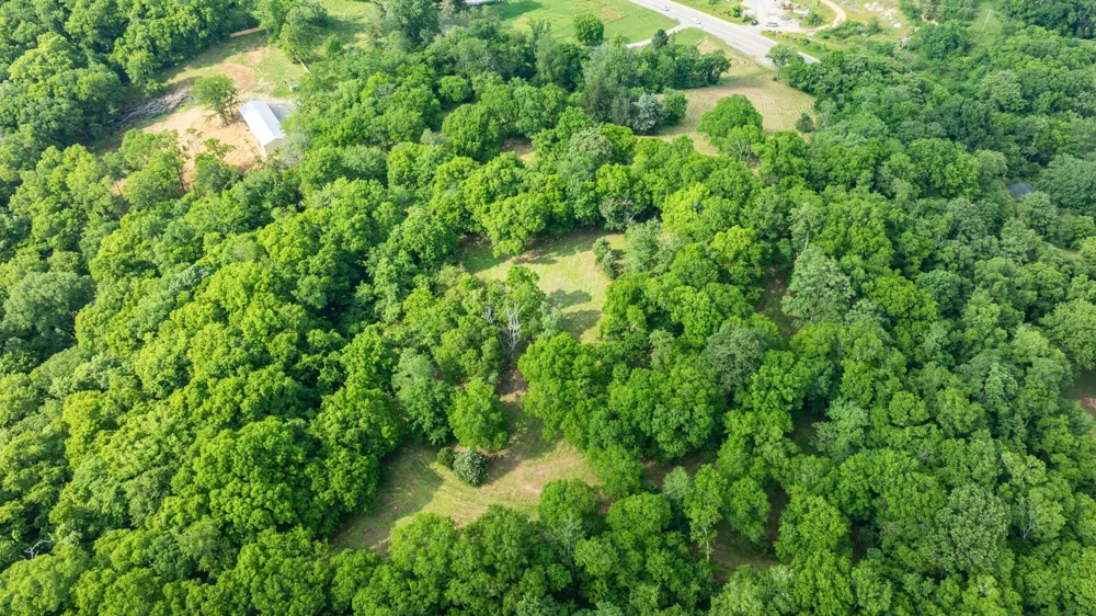 1811 Columbia Hwy Pulaski, TN 38478