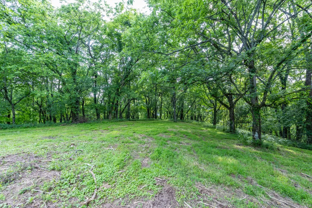1811 Columbia Hwy Pulaski, TN 38478