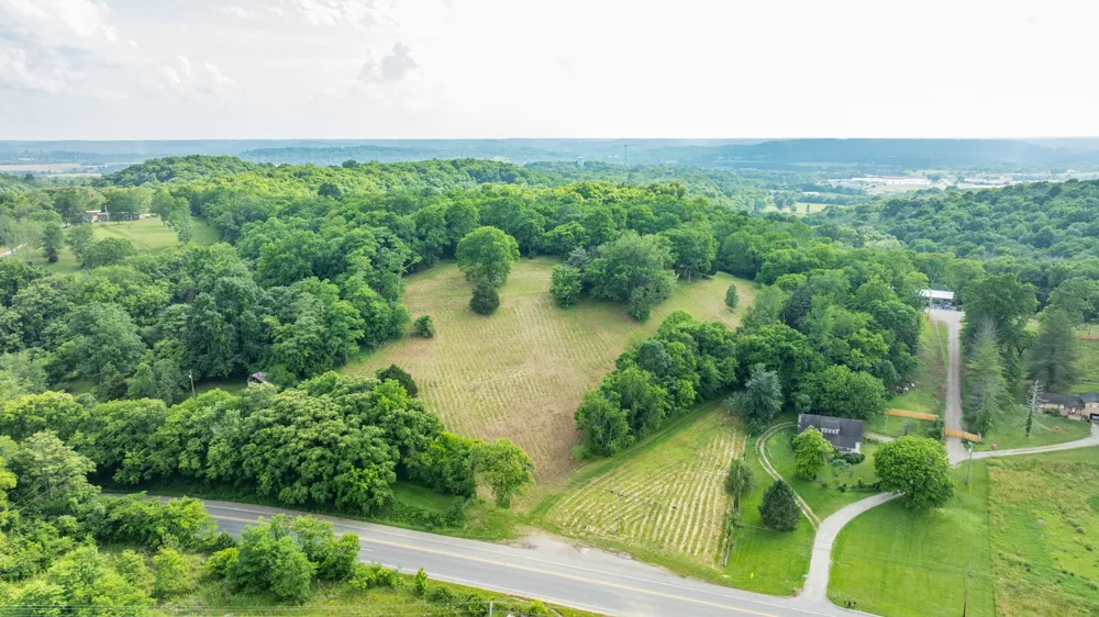 1811 Columbia Hwy Pulaski, TN 38478