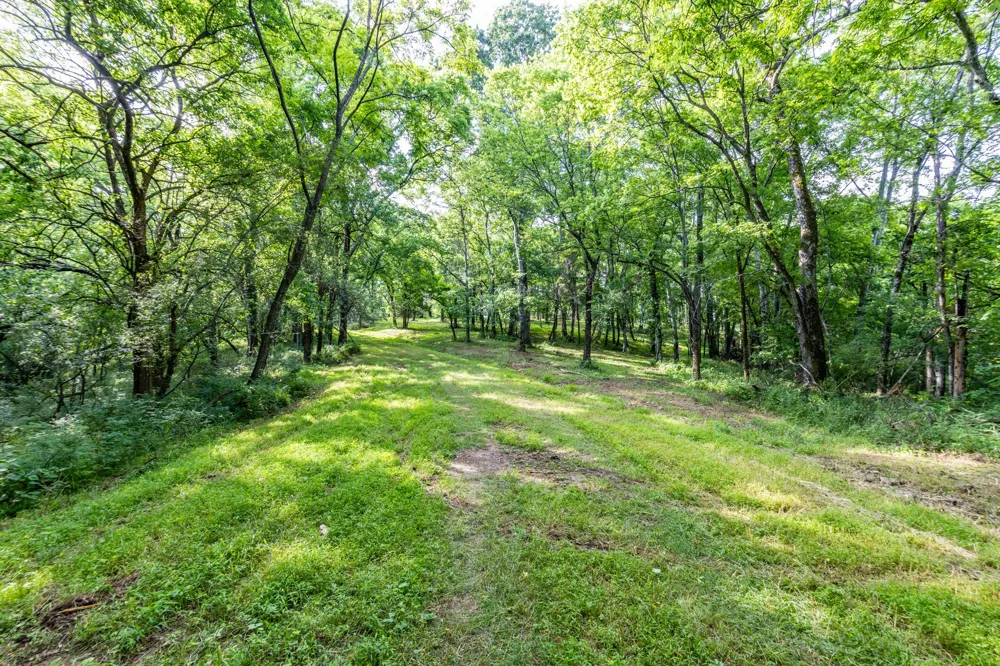 1811 Columbia Hwy Pulaski, TN 38478