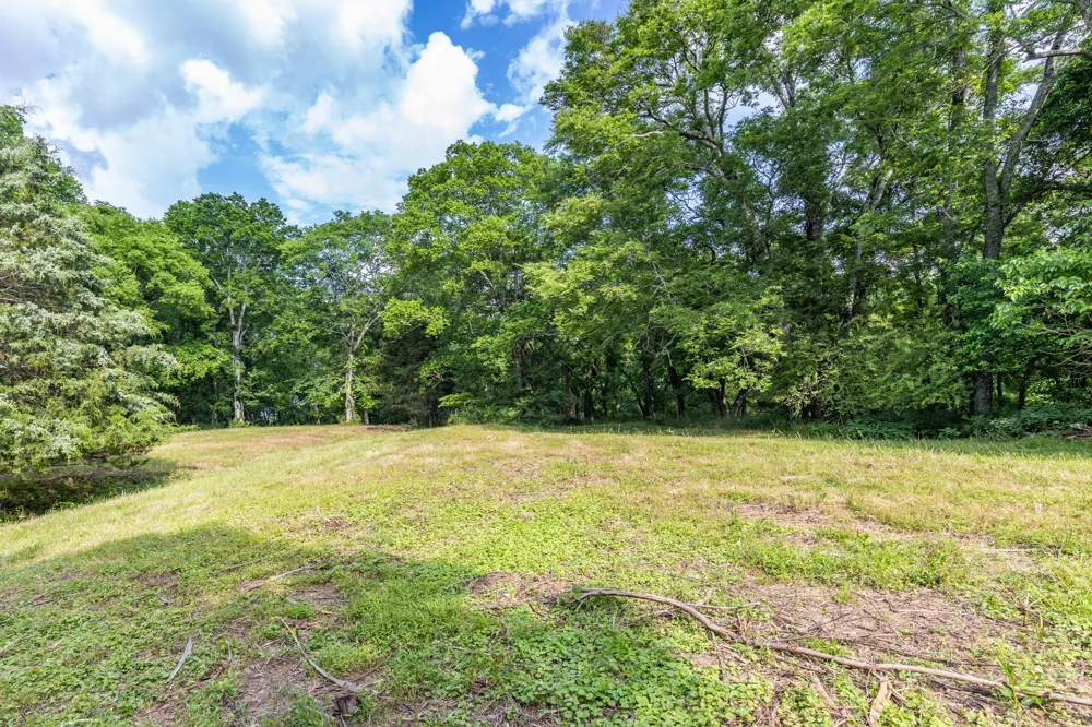 1811 Columbia Hwy Pulaski, TN 38478