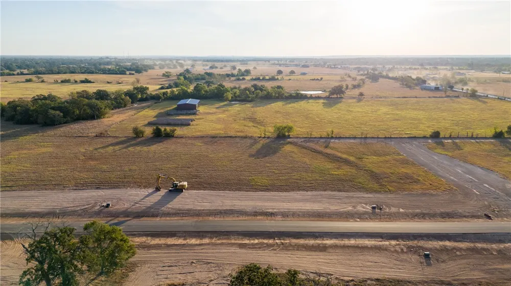 10005 Hidden Pond Drive Iola, TX 77861