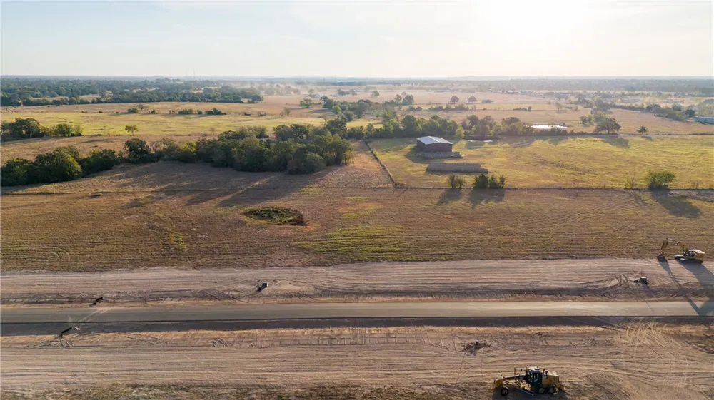 10005 Hidden Pond Drive Iola, TX 77861