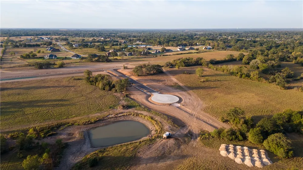 10005 Hidden Pond Drive Iola, TX 77861