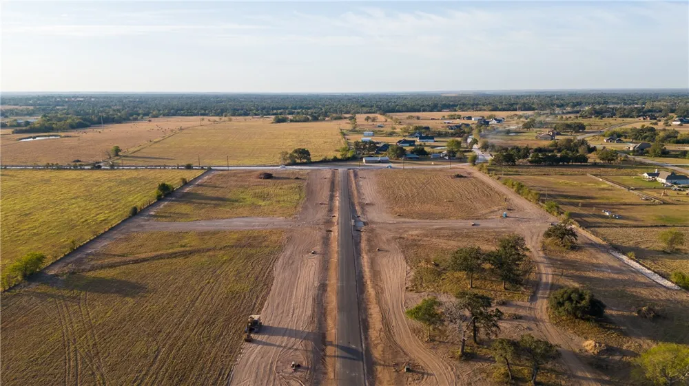 10005 Hidden Pond Drive Iola, TX 77861