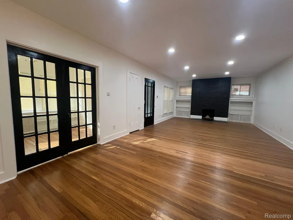 239 EASON STREET Highland Park City, MI 48203