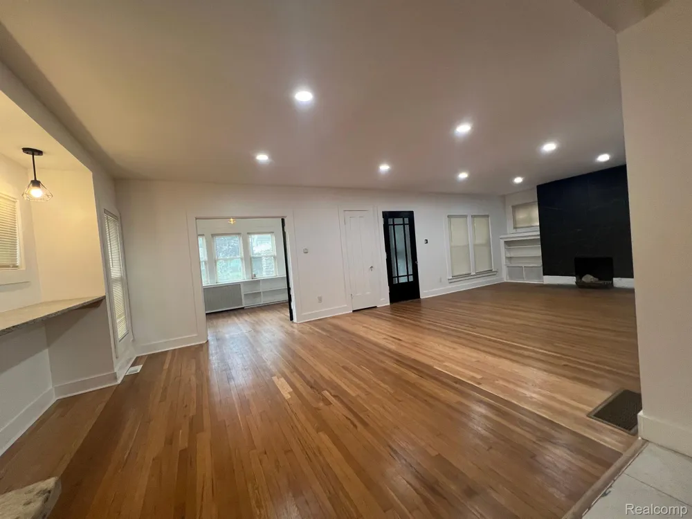 239 EASON STREET Highland Park City, MI 48203