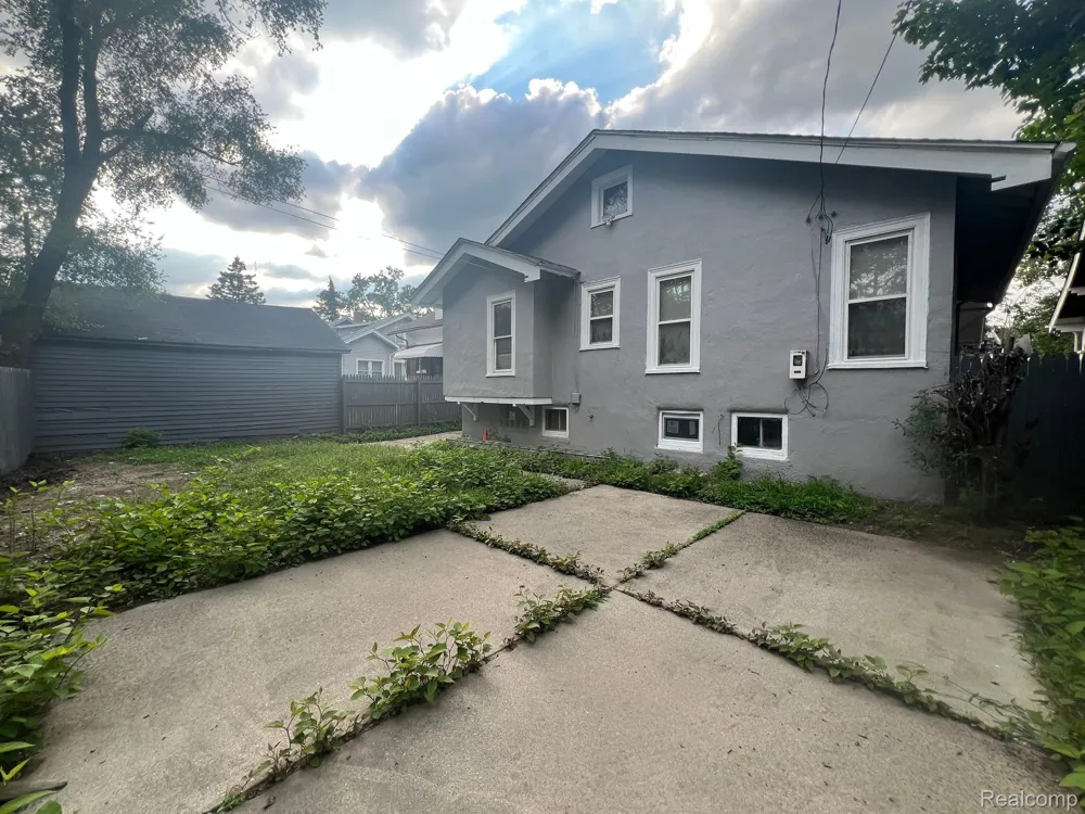 239 EASON STREET Highland Park City, MI 48203
