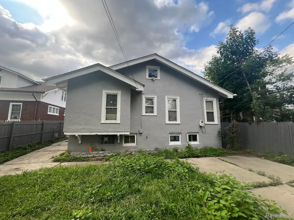 239 EASON STREET Highland Park City, MI 48203