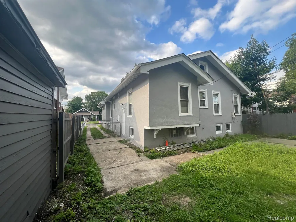 239 EASON STREET Highland Park City, MI 48203