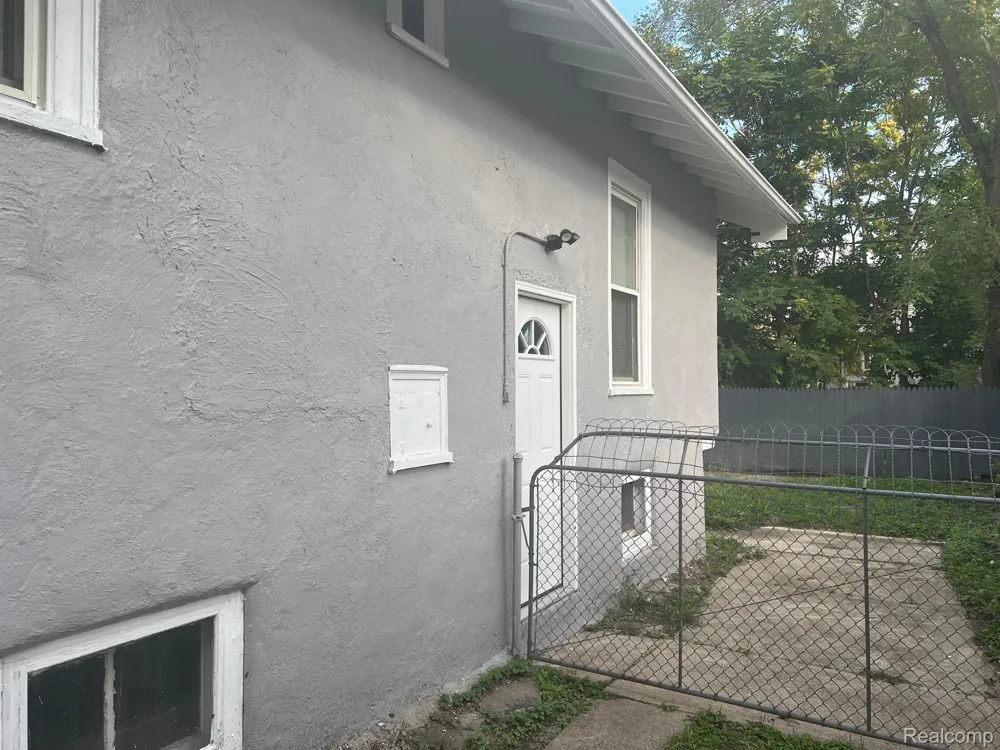 239 EASON STREET Highland Park City, MI 48203