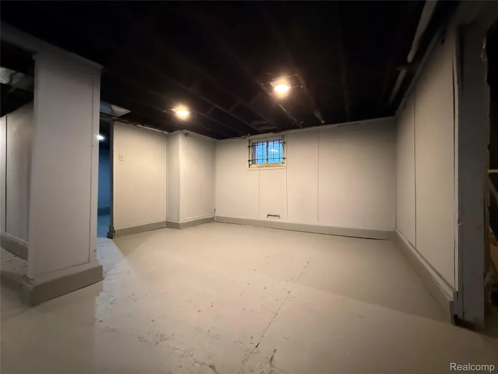 239 EASON STREET Highland Park City, MI 48203