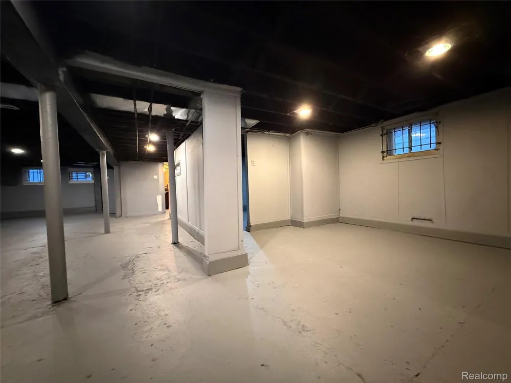 239 EASON STREET Highland Park City, MI 48203