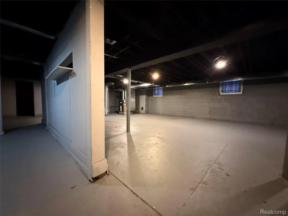 239 EASON STREET Highland Park City, MI 48203