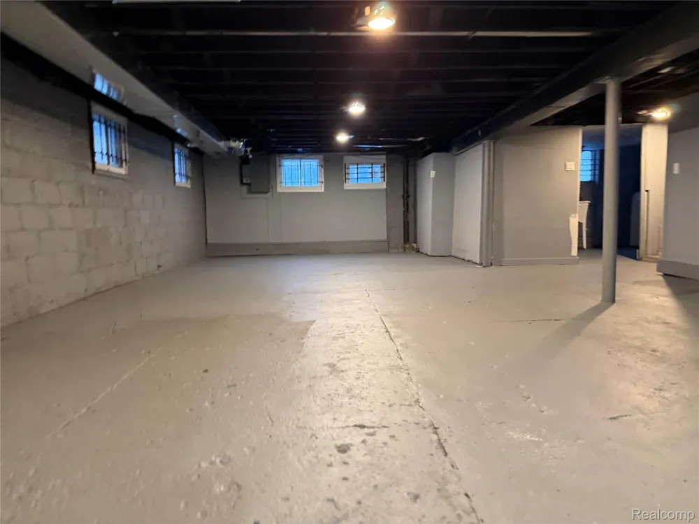 239 EASON STREET Highland Park City, MI 48203
