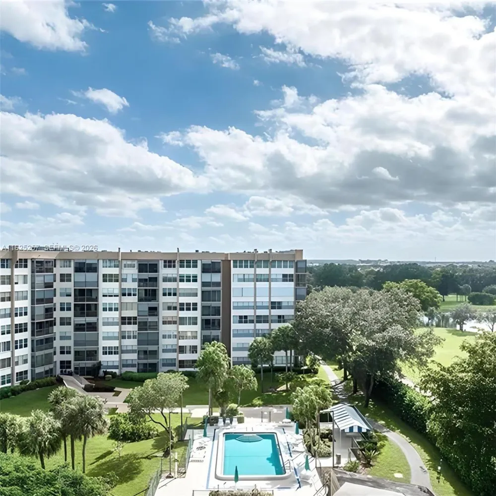 1000 Saint Charles Pl #522 Pembroke Pines, FL 33026