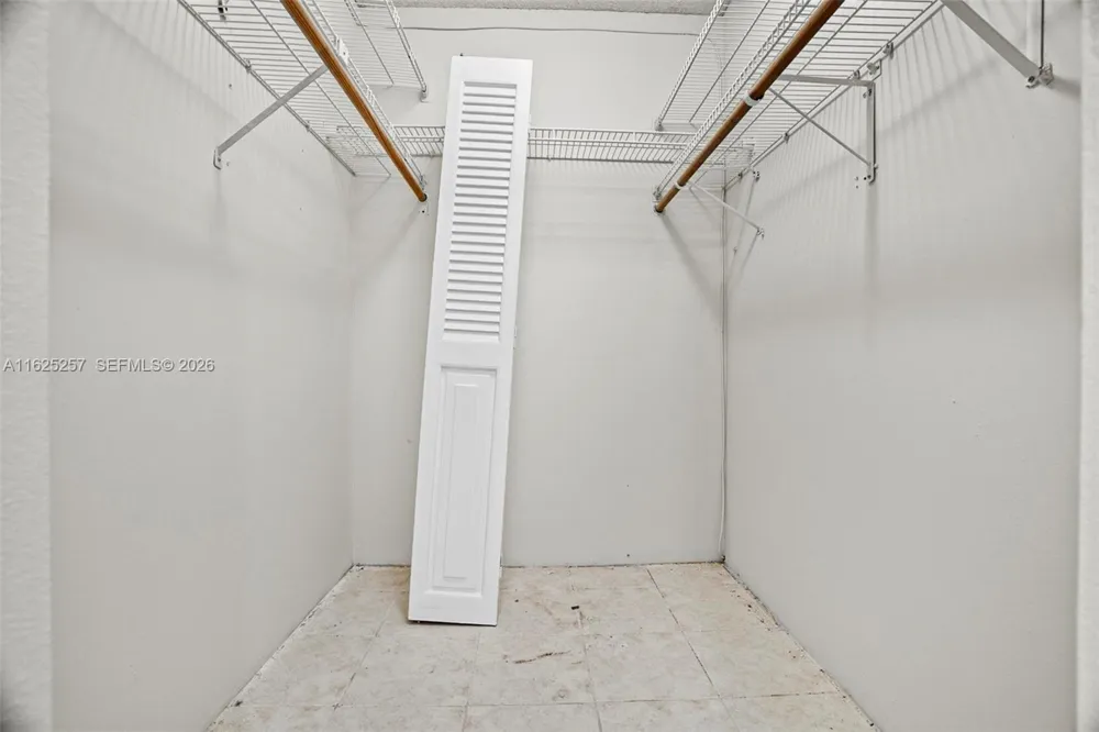 1000 Saint Charles Pl #522 Pembroke Pines, FL 33026