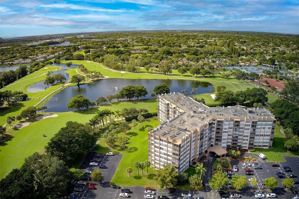 1000 Saint Charles Pl #522 Pembroke Pines, FL 33026