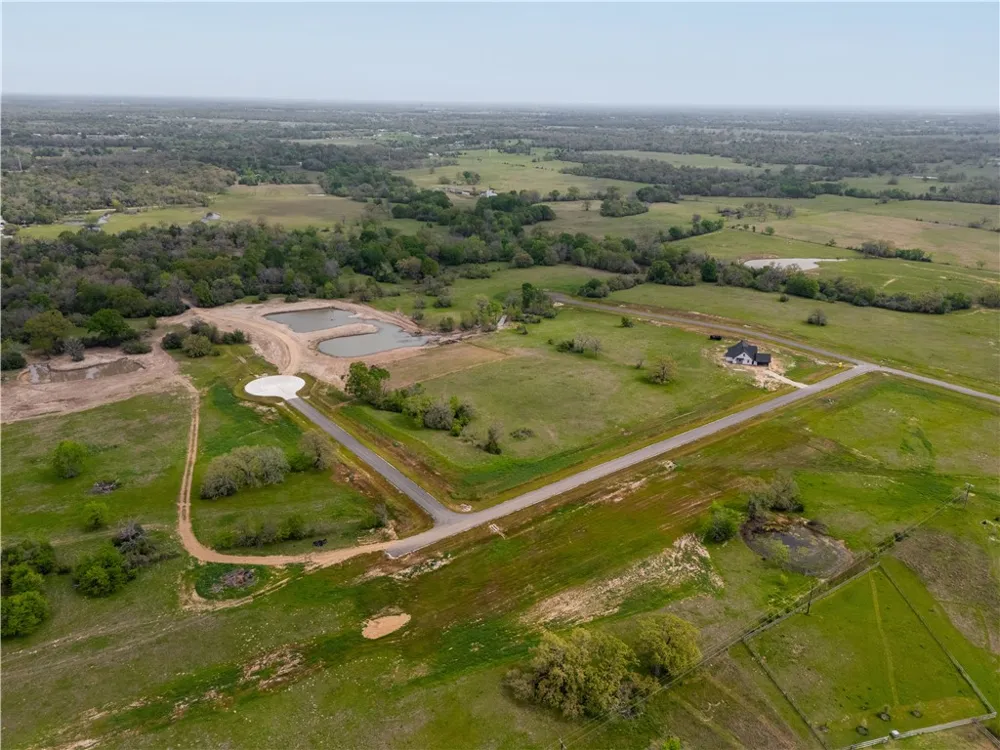 9942 Panther Creek Drive Iola, TX 77861