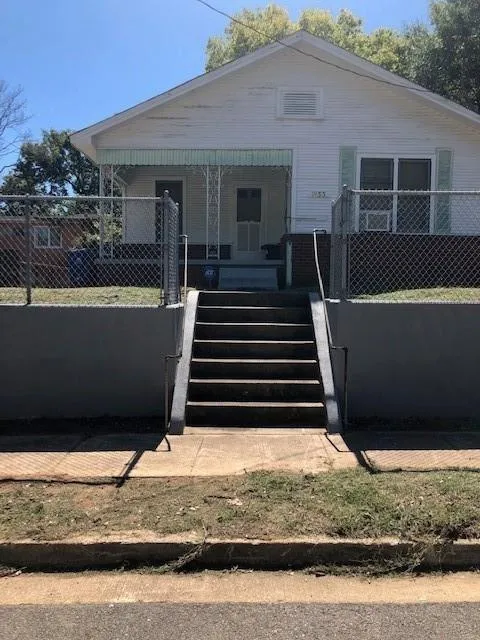 1933 Milam Street Shreveport, LA 71103