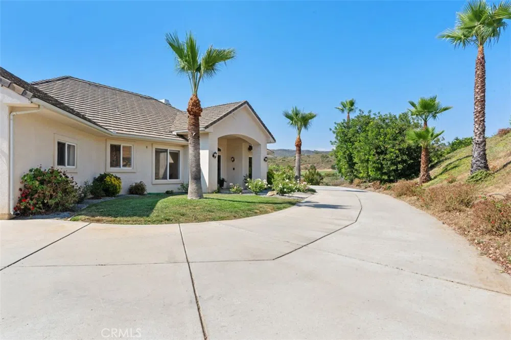 23505 Carancho Road Temecula, CA 92590