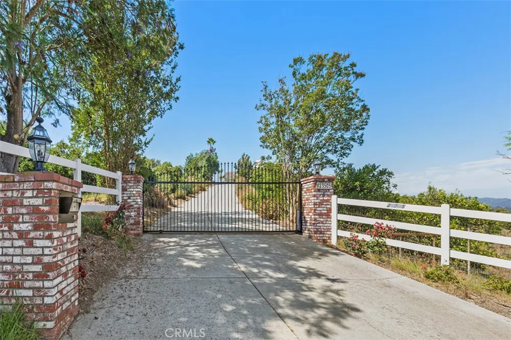 23505 Carancho Road Temecula, CA 92590