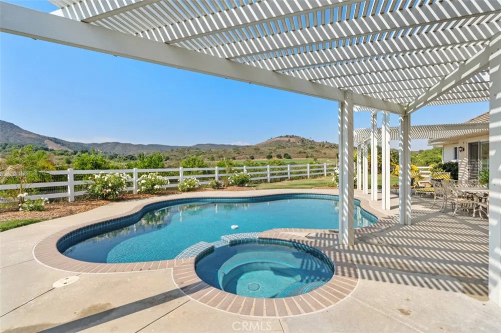 23505 Carancho Road Temecula, CA 92590