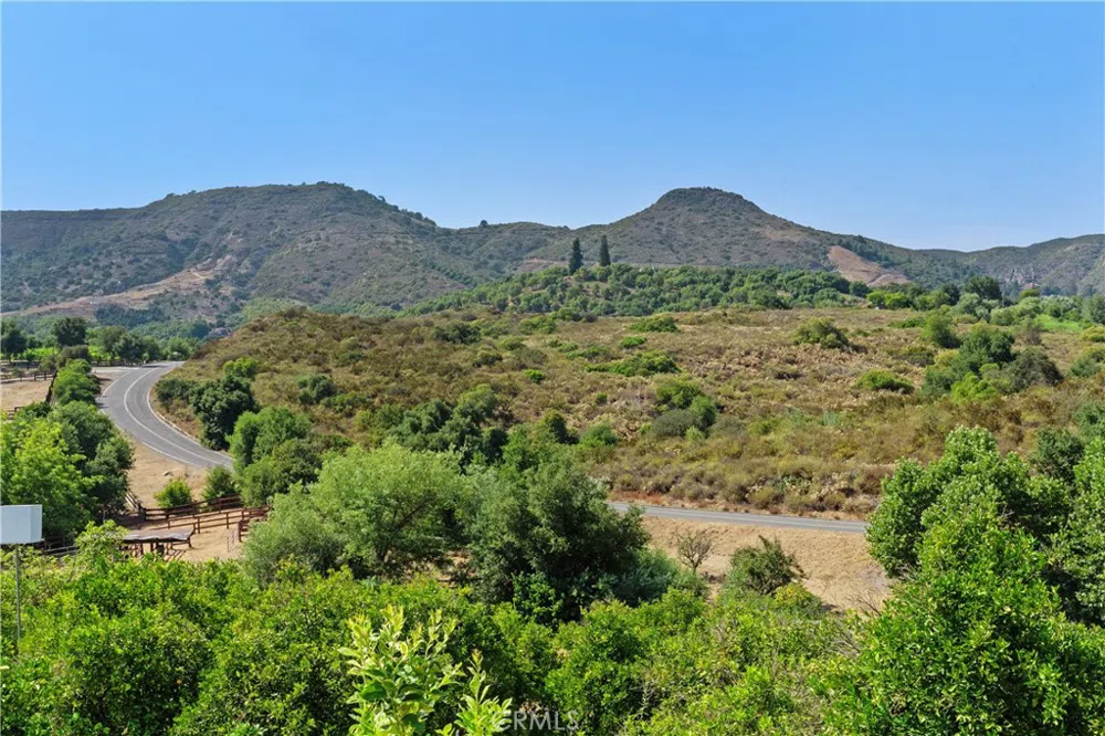 23505 Carancho Road Temecula, CA 92590