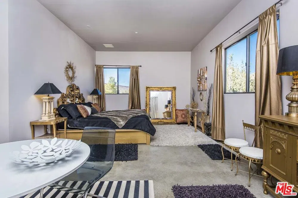 3569 CALMADA Rd Road Pioneertown, CA 92268