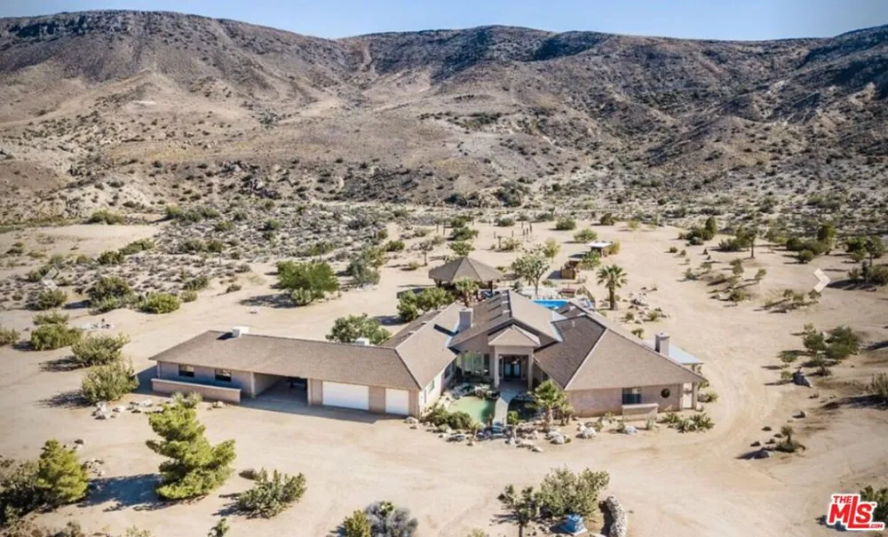 3569 CALMADA Rd Road Pioneertown, CA 92268