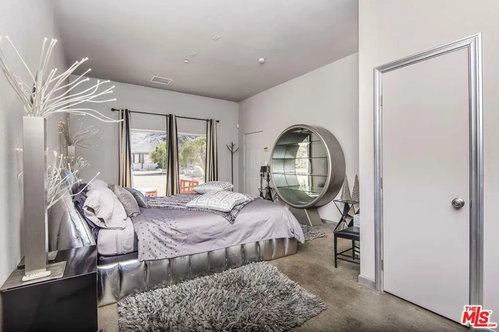 3569 CALMADA Rd Road Pioneertown, CA 92268