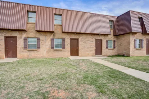 400 N Cedar Avenue
