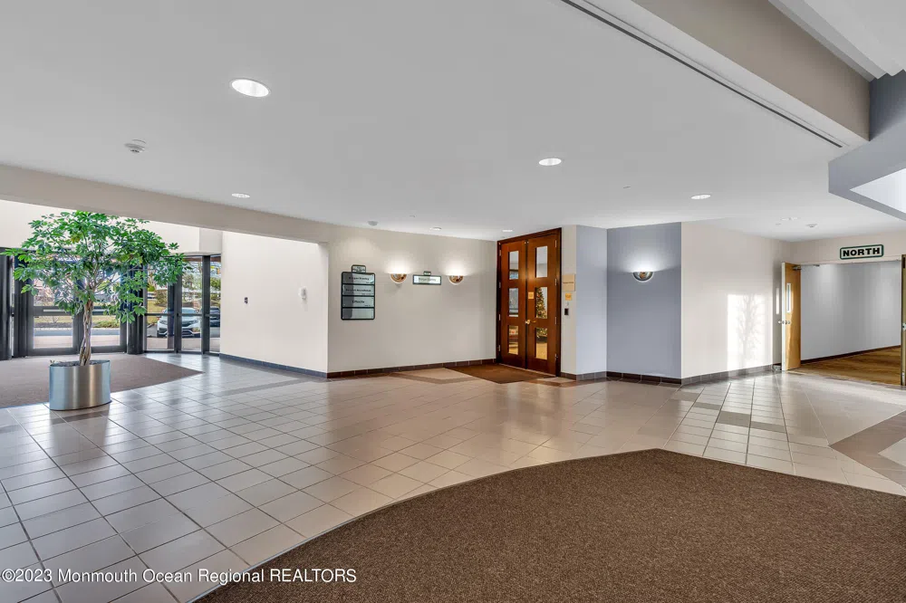 1433 Hooper Avenue #Unit 212 Toms River, NJ 08753