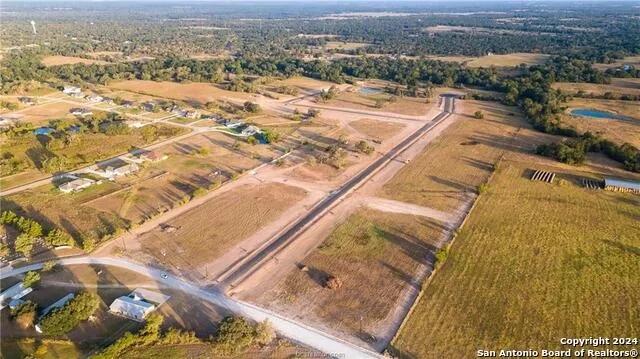 10071 Hidden Pond Drive Iola, TX 77861