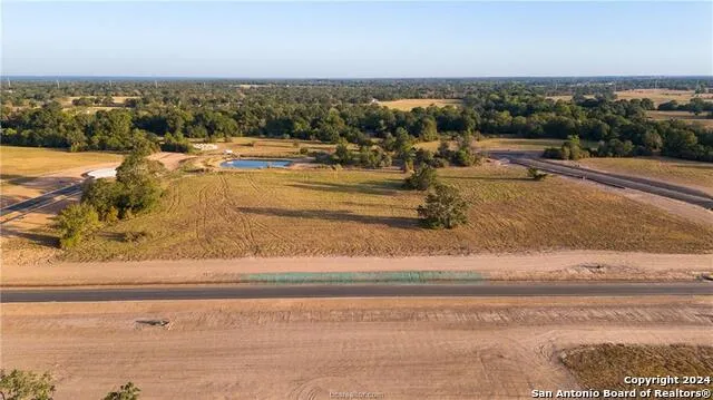 10071 Hidden Pond Drive Iola, TX 77861