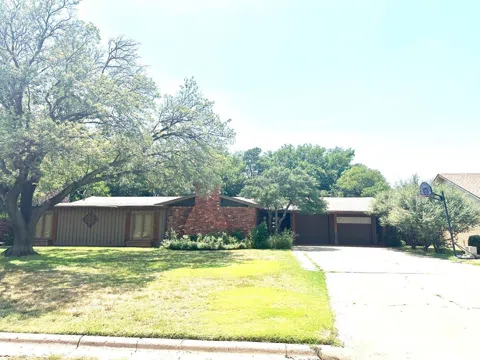 1111 Holliday Drive