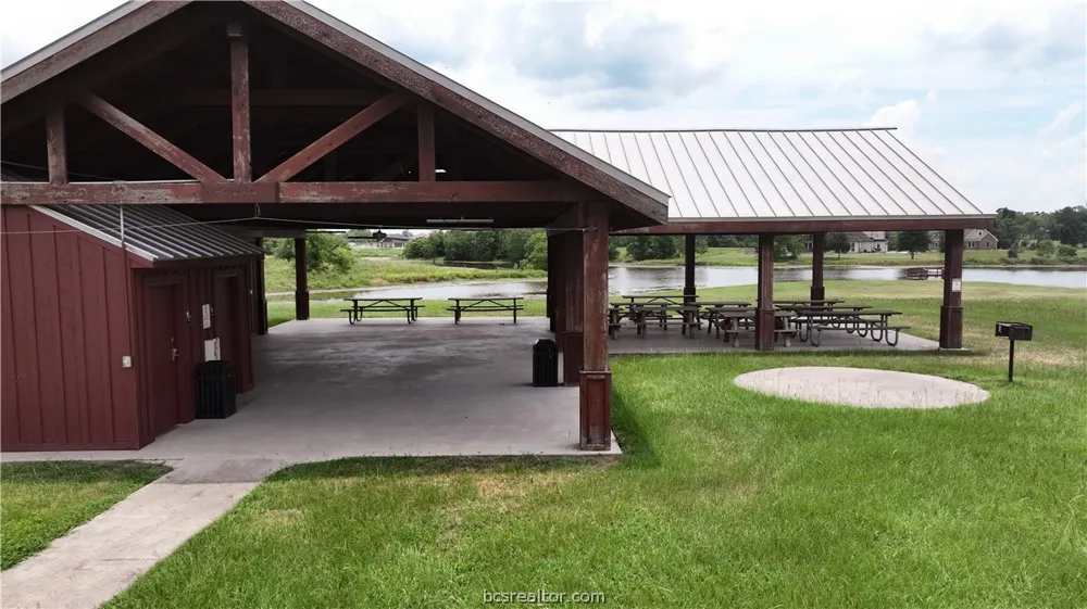 10256 Henley Cove Iola, TX 77861