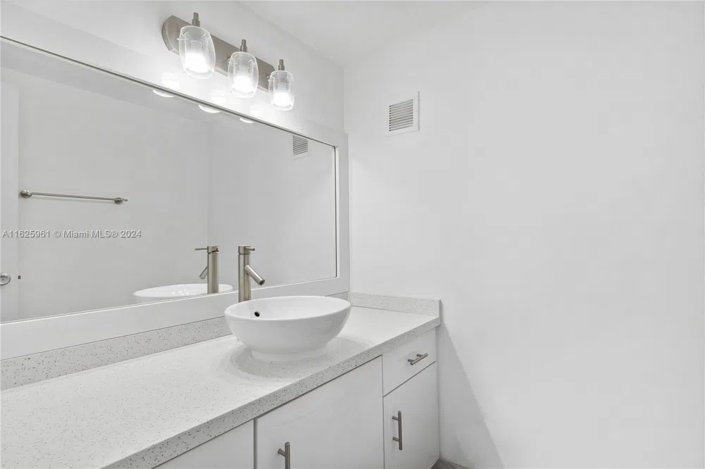 1200 West Ave #515 Miami Beach, FL 33139