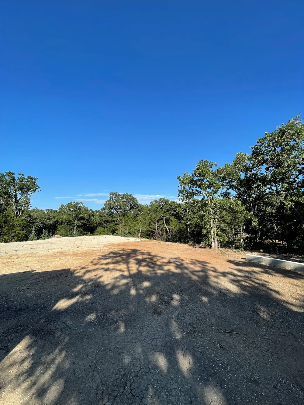 208 Red Top Road Valley View, TX 76272