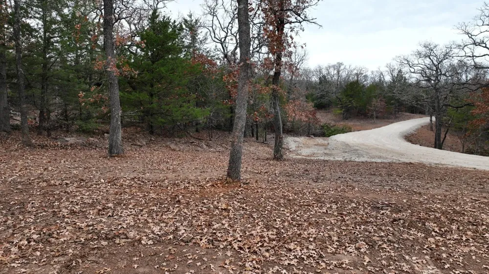 208 Red Top Road Valley View, TX 76272