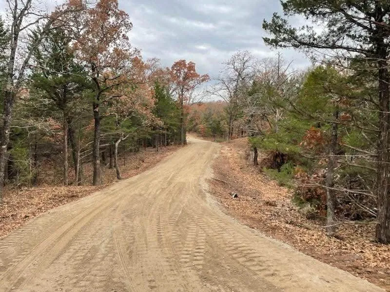 208 Red Top Road Valley View, TX 76272