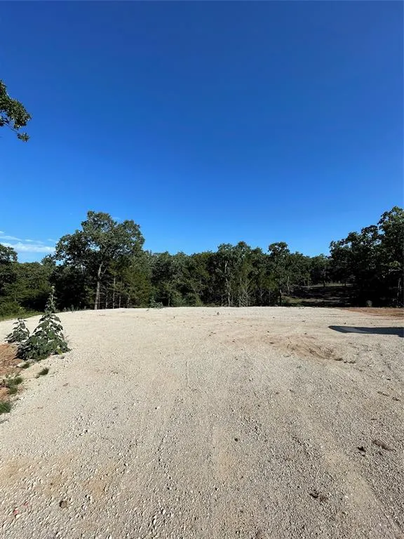 208 Red Top Road Valley View, TX 76272